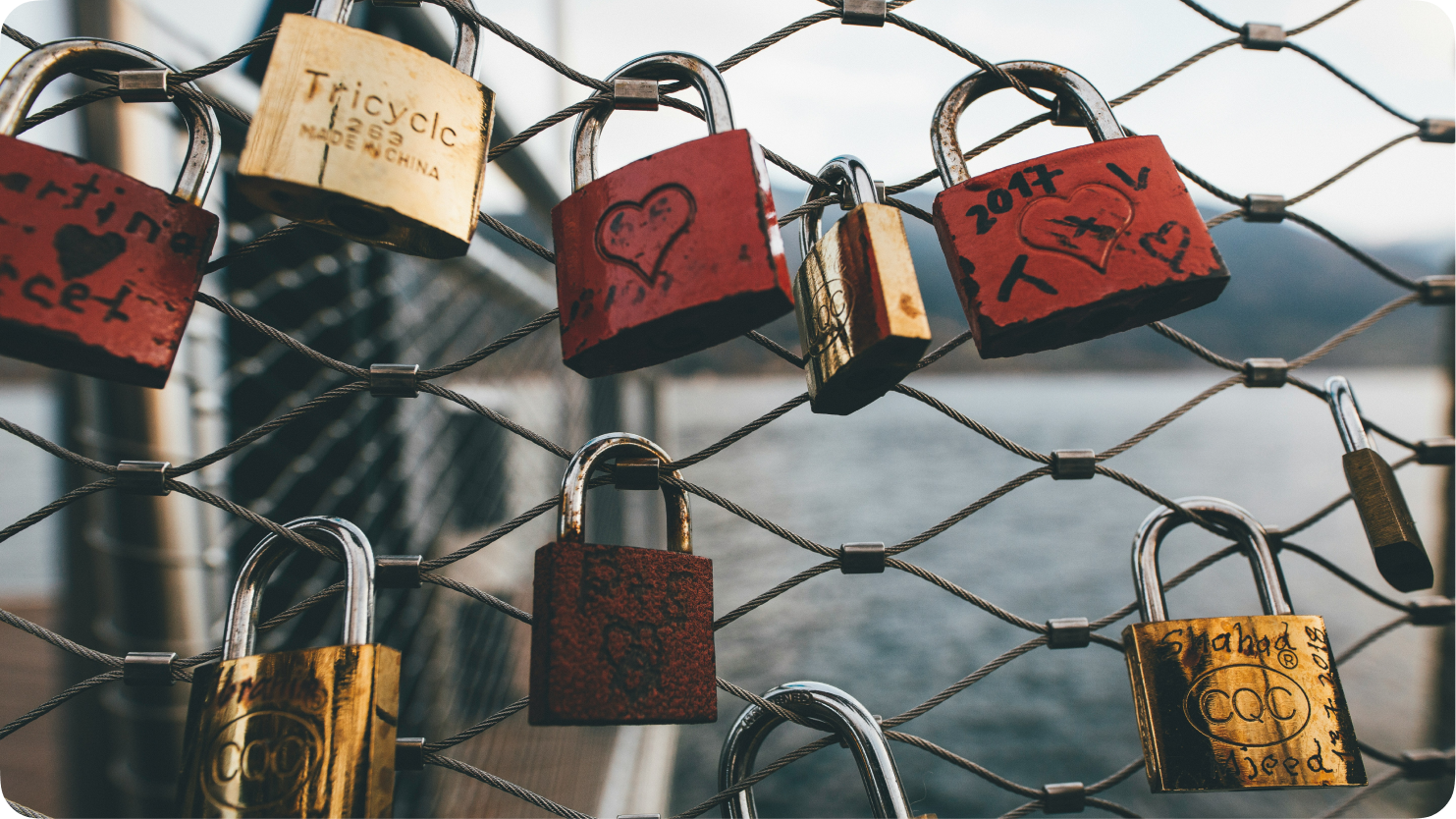 A private shared calendar for couples